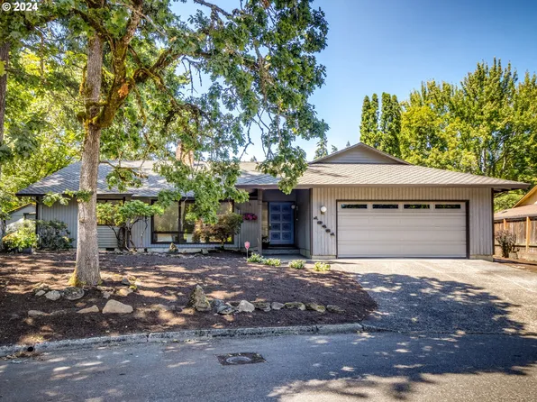 18421 Indian Creek Dr, Lake Oswego, OR 97035