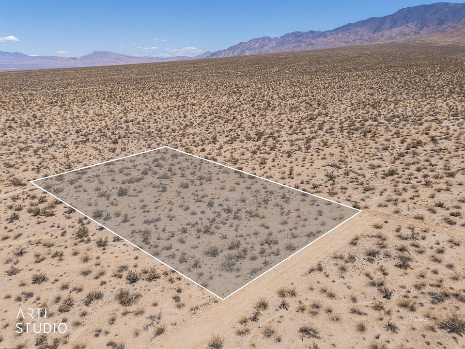 1st image of 4 E Red Horizon Rd
