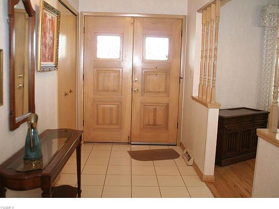 3rd image of 5944 Ashcroft Dr