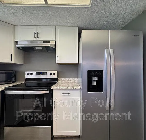 1415 Ridge Lake Ct — Photo 9