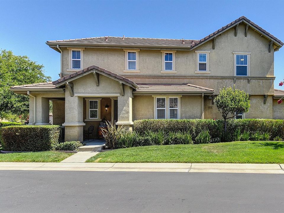1st image of 271 Wapello Cir