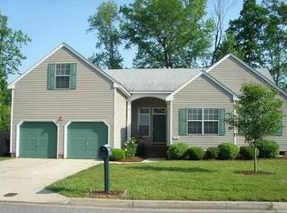 2501 Southern Pines Dr, Chesapeake, VA 23323