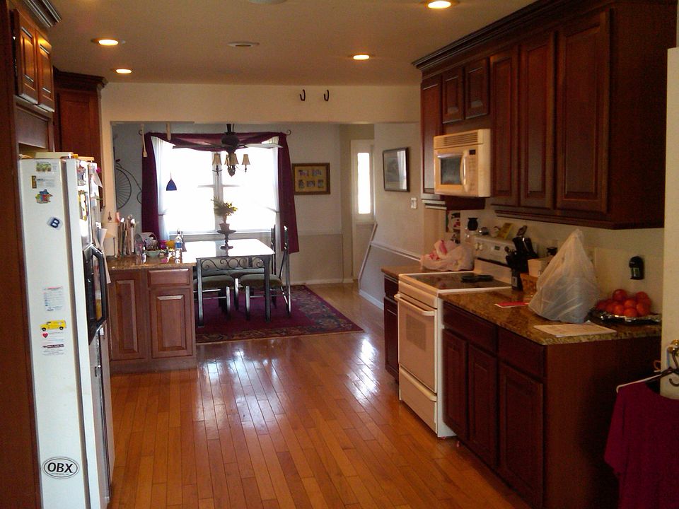 2nd image of 451 Spruce Dr