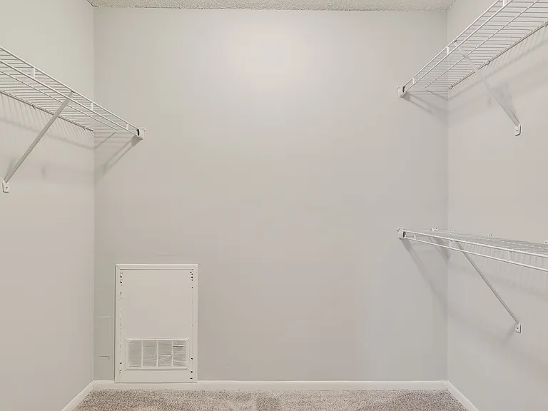 Pierpont Apartments — Photo 15