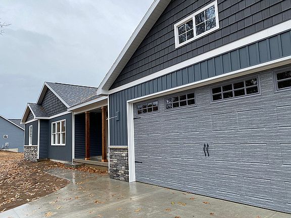 3rd image of 1749 Westview Dr