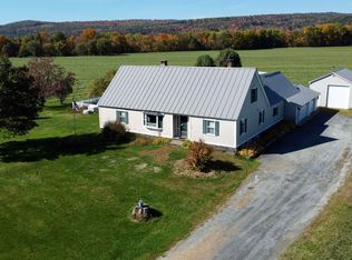 205 River Rd, Piermont, NH 03779