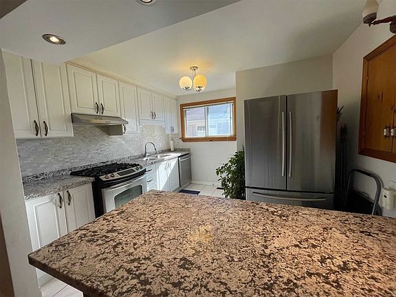 3rd image of 231 Blue Grass Blvd