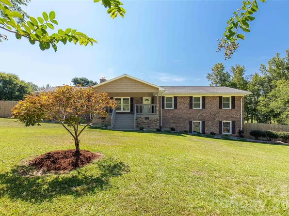613 W Doc Garris Rd, Lancaster, SC 29720