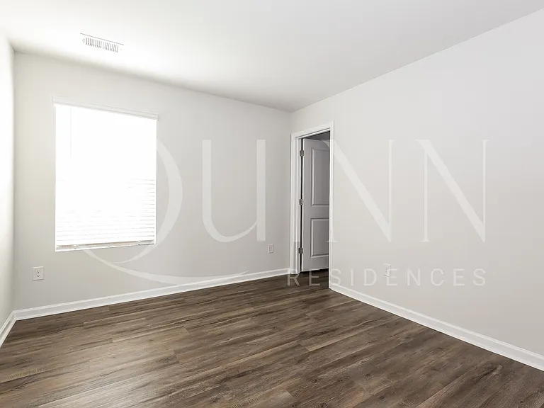 Tyger Pointe — Photo 42