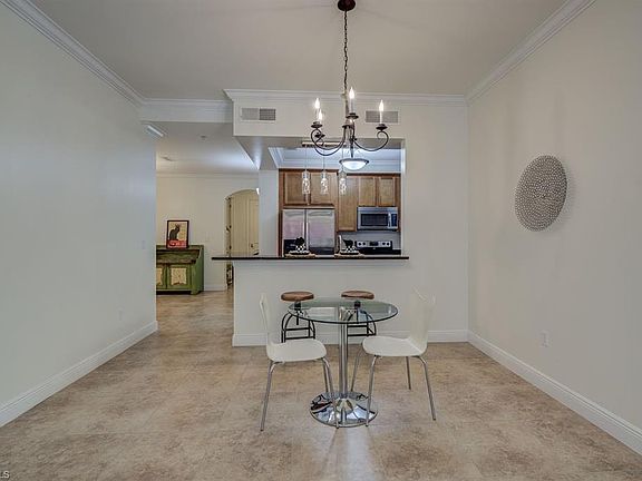 2nd image of 23161 Fashion Dr Unit 204