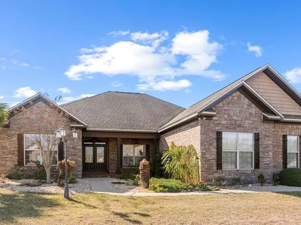 102 Moultrie Dr, Dothan, AL 36305