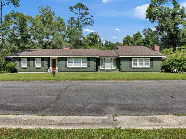 1306 Woodland Way, Nashville, GA 31639