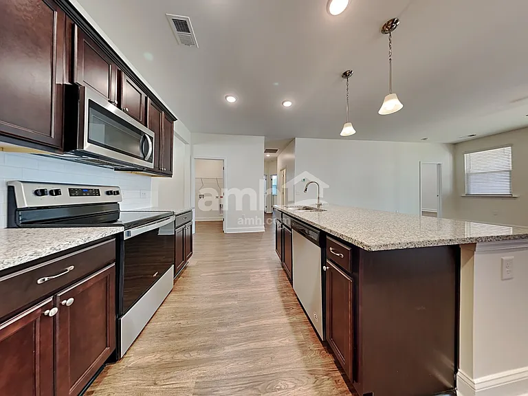 403 Ronter Ct — Photo 3