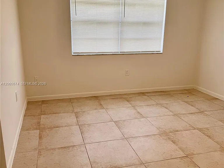 4073 SW 52nd St #1-2 — Photo 11