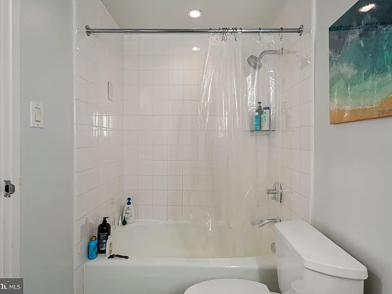 219 S 18th St #29-1016 — Photo 18