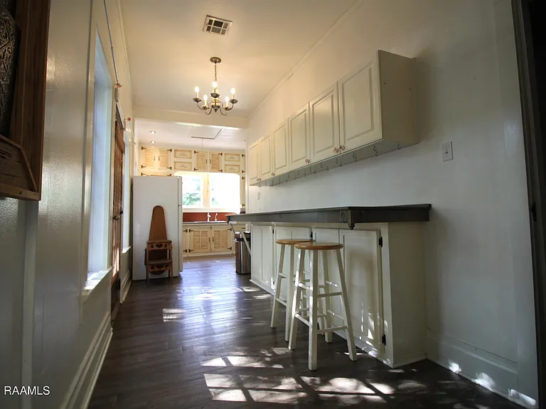 254 Union St — Photo 12