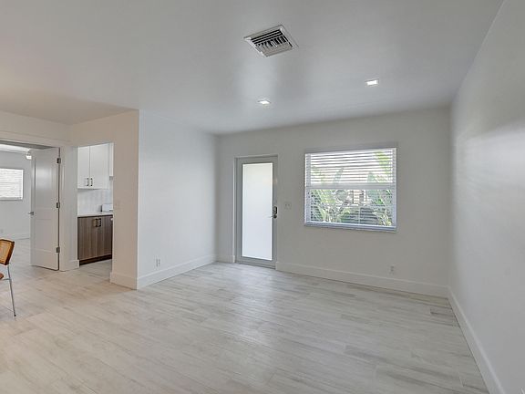 5th image of 502 N H St #2