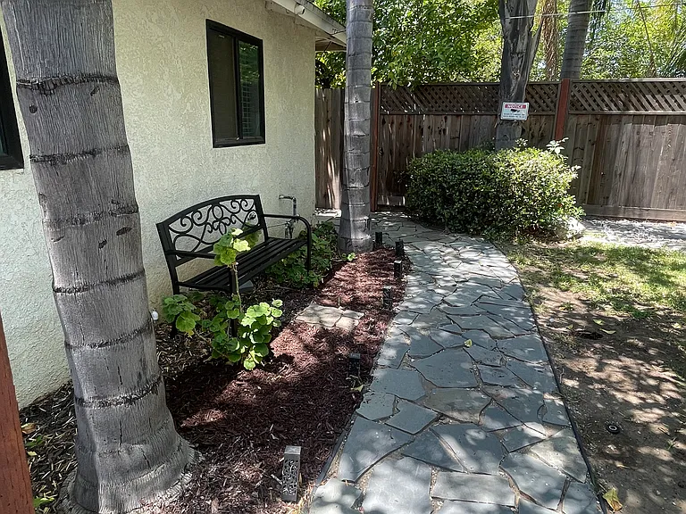 12953 Borden Ave — Photo 22