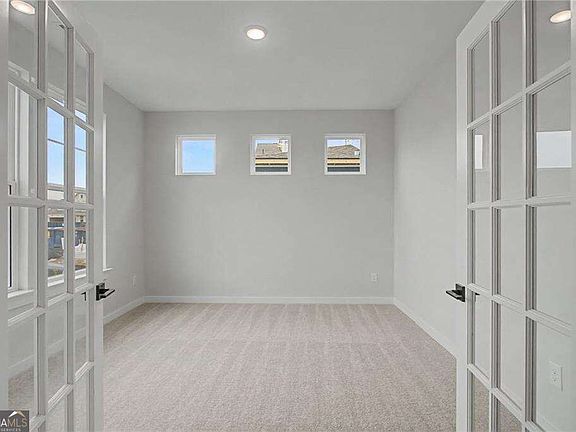 3rd image of 817 Capwood Ln
