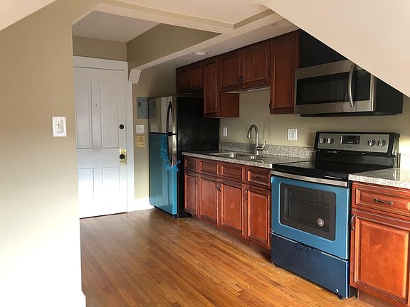 5th image of 918 Dana Ave APT 6