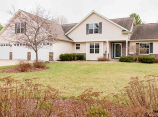 4507 Hawk Haven Rd, Stevens Point, WI 54482