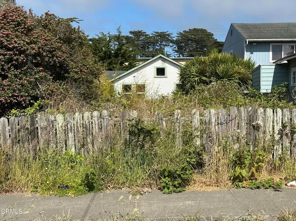 752 Stewart St, Fort Bragg, CA 95437