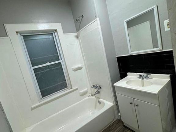 5th image of 3471 E 114th St #2