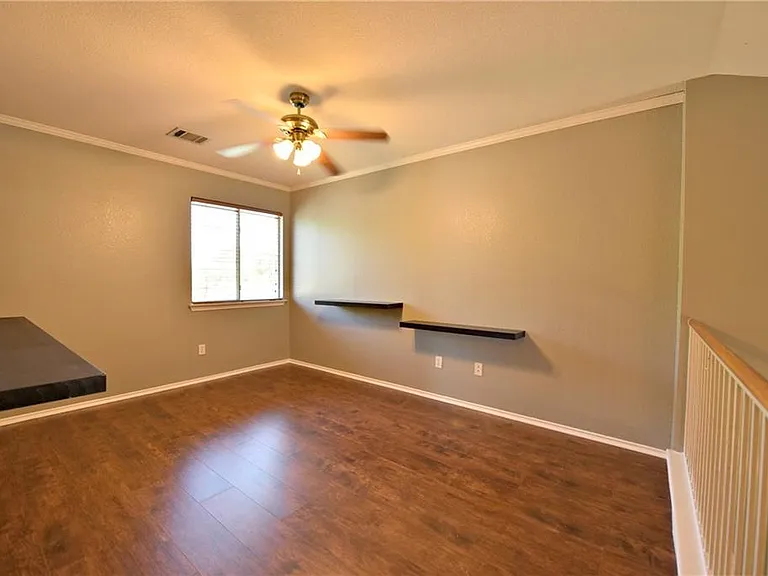 2813 Greenlee Dr — Photo 12