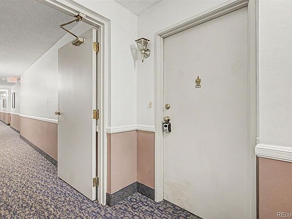 4th image of 3184 S Heather Gardens Way Bldg 212 #205