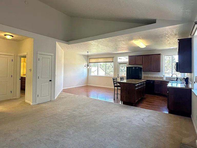 63351 Lamoine Ln — Photo 9