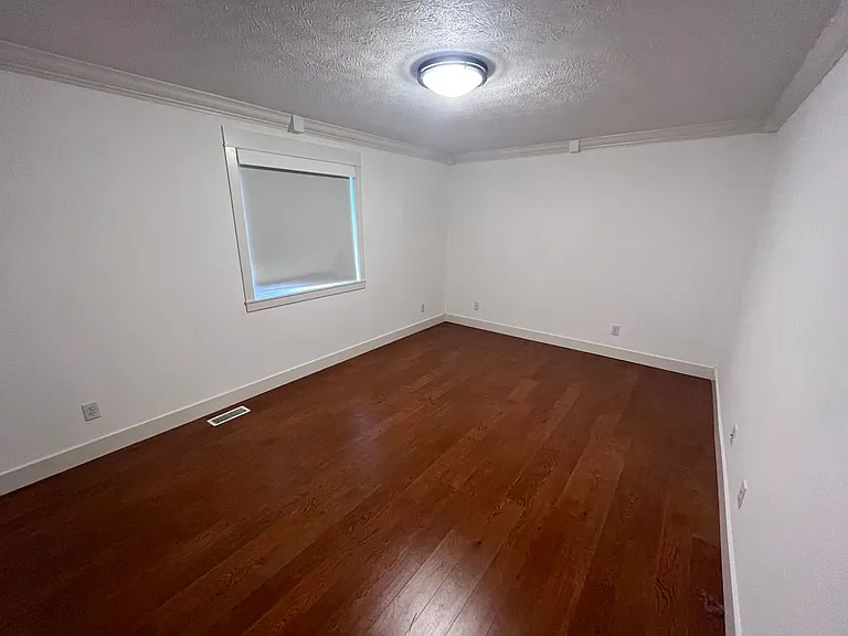 2331 Bainbridge Ct — Photo 12