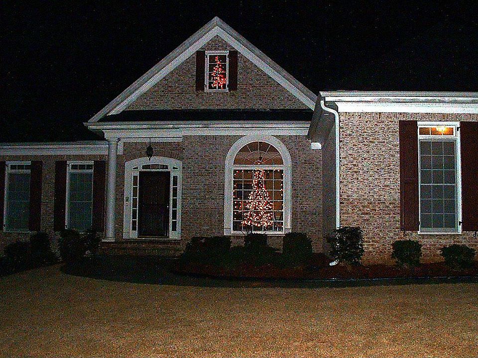 3923 Ruby Way