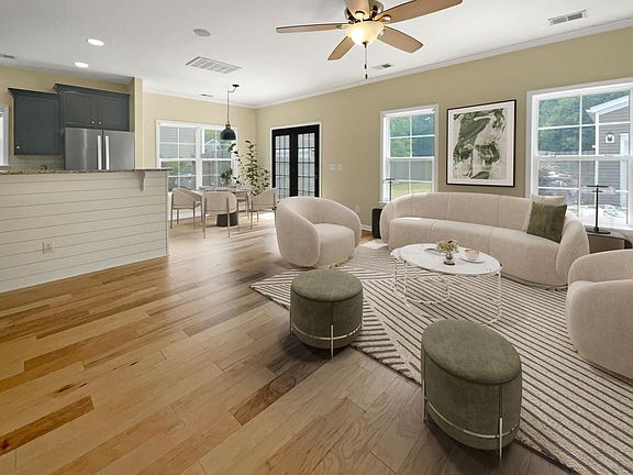 2nd image of 1508 Thoroughbred Blvd