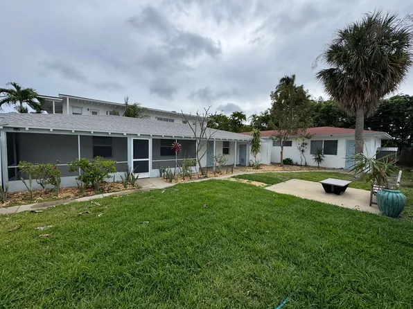 1235 Beach Rd APT 3, Palm Beach Shores, FL 33404