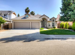 2807 E Brandywine Ln, Fresno, CA 93720