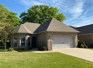 123 Cottage Ln, Florence, AL 35630