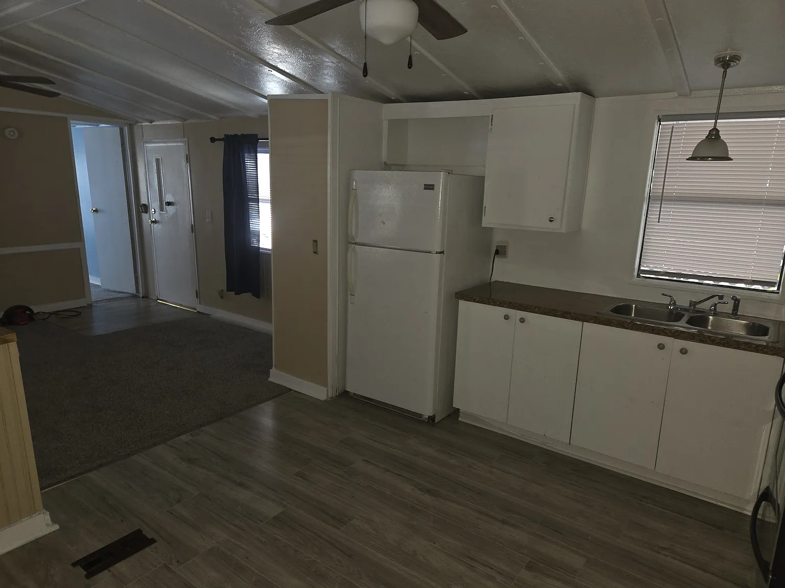 Vineyard St, Zephyrhills — Photo 1
