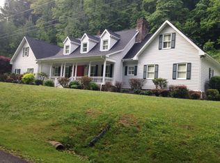 1506 Hobbs Branch Road, Grundy, VA 24614