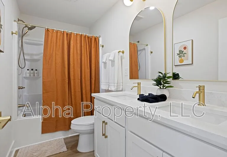 5 McDade St #A — Photo 18