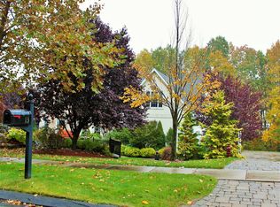 13 Birmingham Dr, Southington, CT 06489