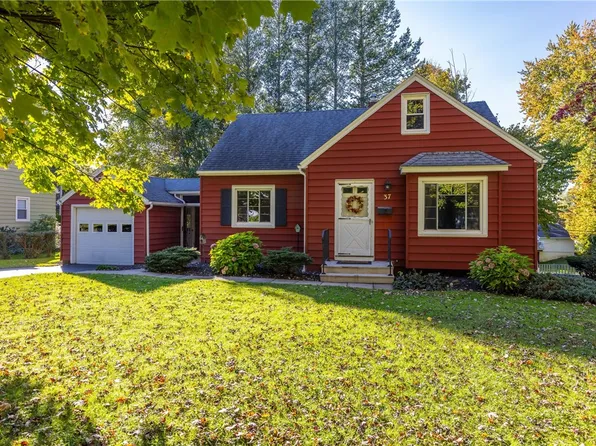 37 Hilltop Dr, Penfield, NY 14526