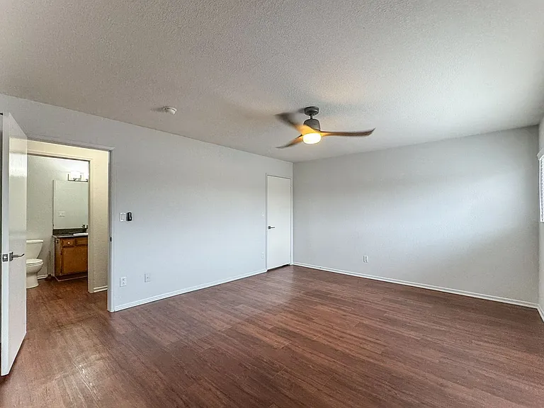 4071 Mclaughlin Ave — Photo 6