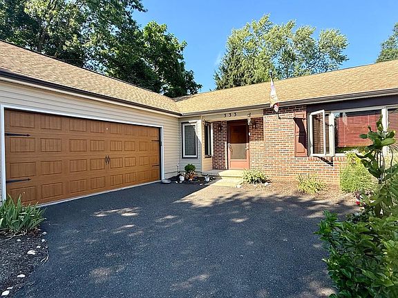 4th image of 333 Adams Ave