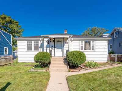 924 Broadway Ave, North Chicago, IL, 60064