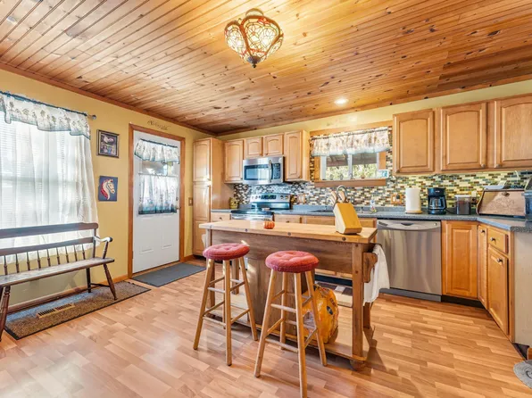 266 Dudley Corner Road, Skowhegan, ME 04976