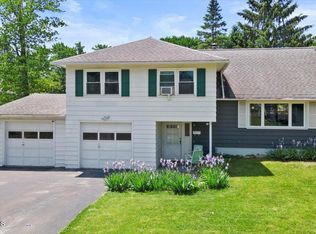 488 Haskell Pl, Delmar, NY 12054