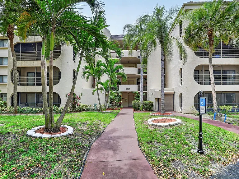6328 Longboat Ln W #101 — Photo 2