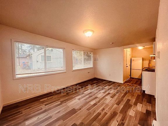 3rd image of 15521 Grant Ave SW