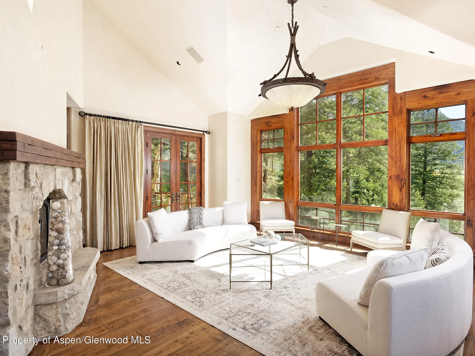 5 bed, 7.5 bath, 8493 sqft, $100,000 — Photo 2
