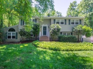 49 Newell Dr, Basking Ridge, NJ 07920